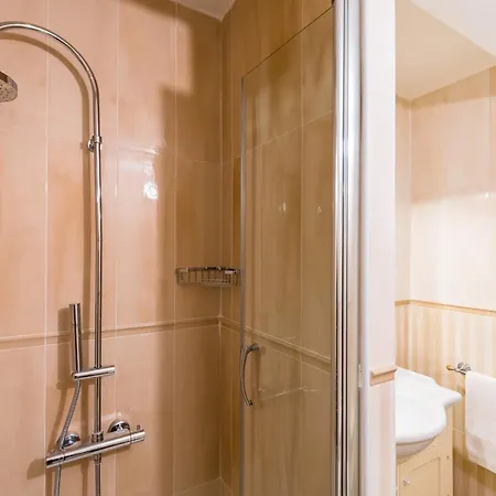 Apartment Design At Spaccanapoli By Wonderful Italy *