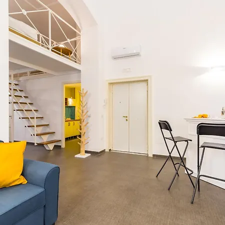 Apartment Design At Spaccanapoli By Wonderful Italy